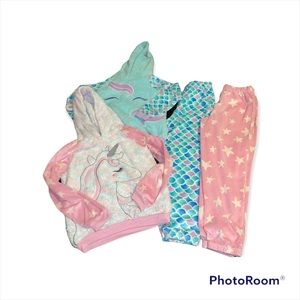 Girls pajamas size 10/12